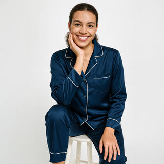 PYJAMA BLEU 100 % SOIE DE MÛRIER 22 MM – CONFORT, BEAUTÉ & SOMMEIL RÉPARATEUR