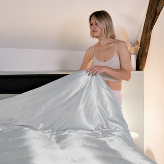 Set de Lit Complet Luxe Ivoire – Housse de Couette, Drap Plat & 2 Taies – Soie de Mûrier 100% Naturelle 22 Mommes – Confort Royal - Peau & Cheveux Sublimés