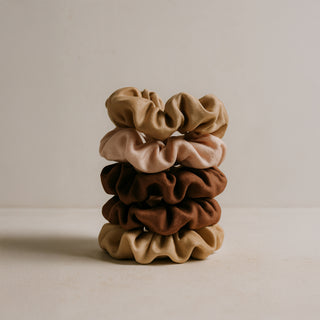 BOX DE 6 SCRUNCHIES EN SOIE 22MM DE MÛRIER – 100% Naturelle – Chouchous Doux pour les Cheveux – Anti-Casse, Anti-Frisottis, Préserve l’Hydratation – Élégance & Confort Quotidien